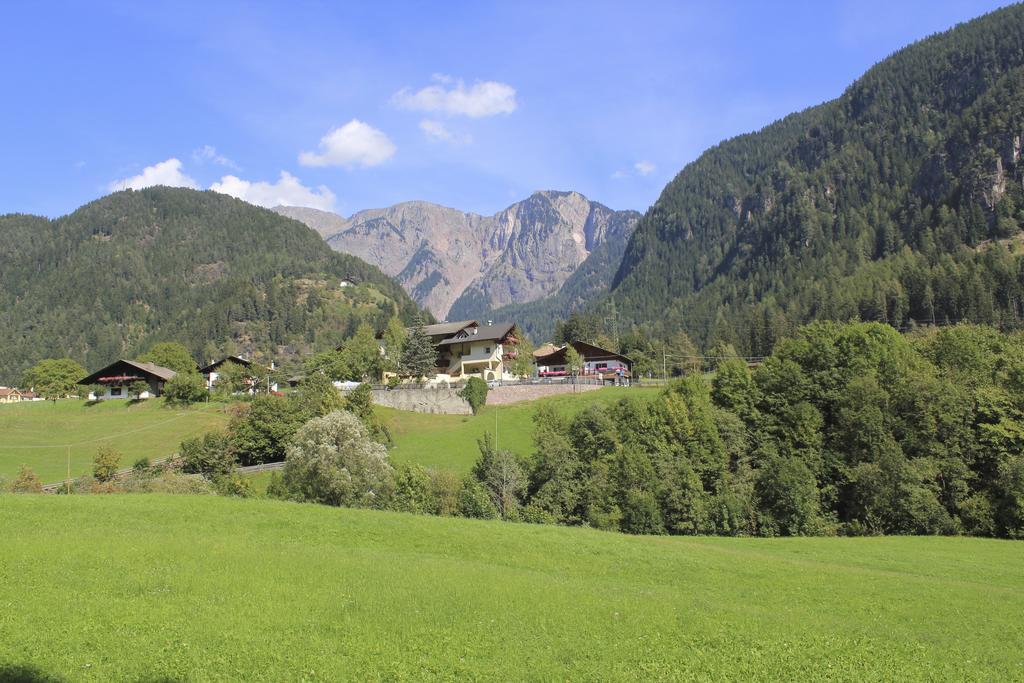 Gasthof Bundschen Sarentino ภายนอก รูปภาพ